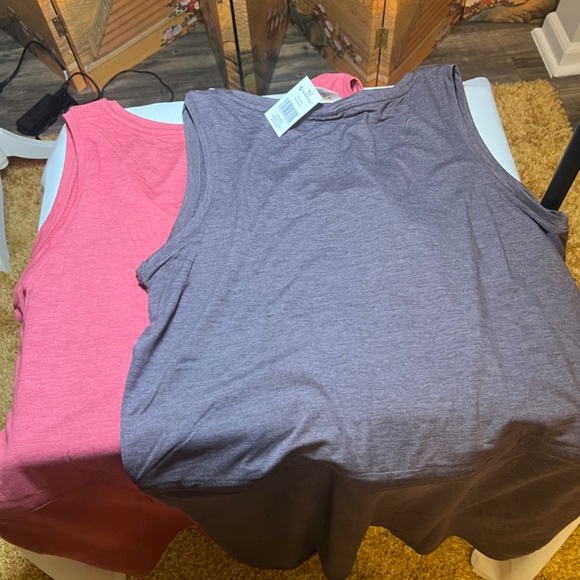 2 members mark soft dresses - Picture 5 of 13